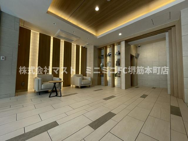スプランディッド梅田WESTのロビー
