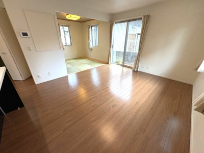 【居間・リビング】 | （商談中）中古一戸建　高知市春野町平和