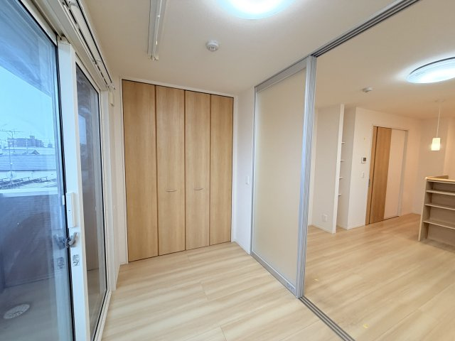 クレール天城通の洋室