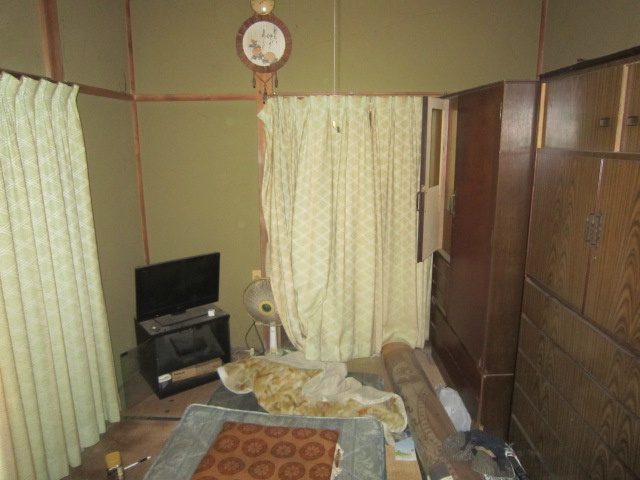 鴻巣市下谷中古戸建の洋室