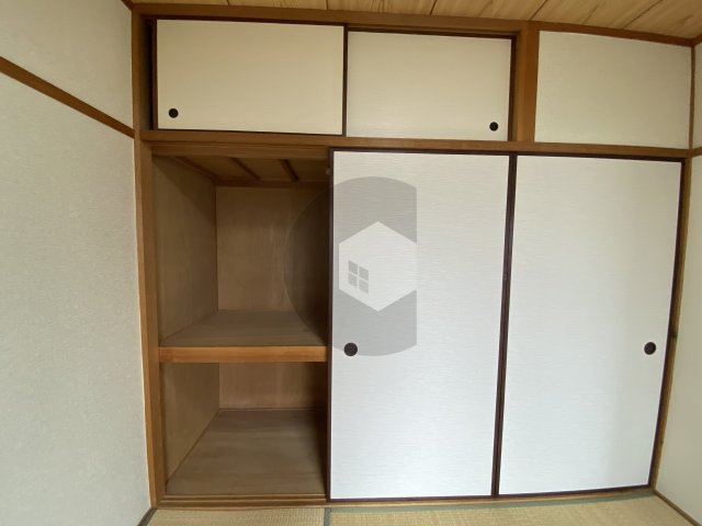 コーポラストウザキの収納