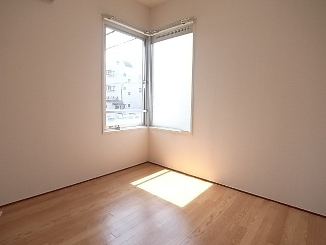 メイプル壱番館の居間・リビング