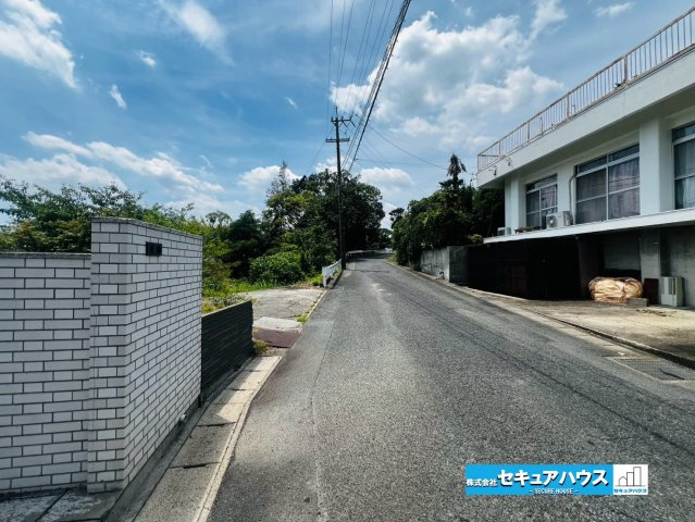 愛知郡東郷町大字諸輪　土地の前面道路含む現地写真|事前予約にて現地ご見学いただけます！お気軽にお問い合わせください♪
■株式会社　セキュアハウス■
住宅ローンに強く、知識、経験豊富なスタッフ在籍
お客様に寄り添い、ご成約後もサポート致します。　　　　