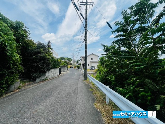 愛知郡東郷町大字諸輪　土地の周辺|事前予約にて現地ご見学いただけます！お気軽にお問い合わせください♪
■株式会社　セキュアハウス■
住宅ローンに強く、知識、経験豊富なスタッフ在籍
お客様に寄り添い、ご成約後もサポート致します。　　　　