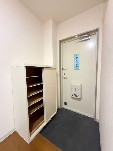 ダイヤマンションの玄関