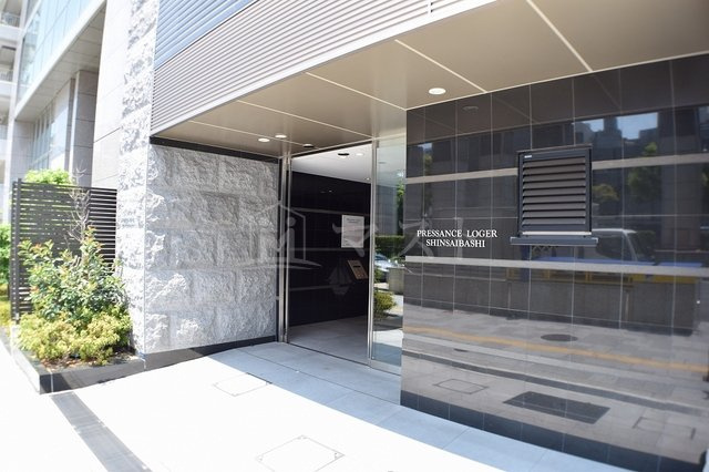 大阪市中央区南船場２丁目の賃貸マンションのエントランス