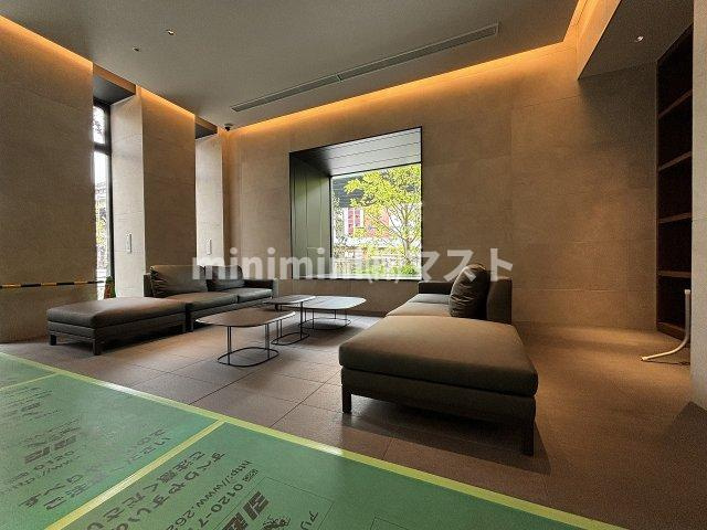 大阪市中央区常盤町２丁目の賃貸マンションのロビー