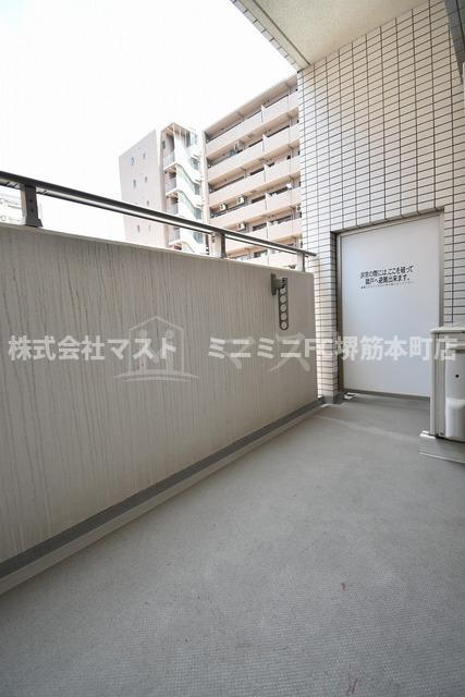 大阪市中央区博労町１丁目の賃貸マンションのバルコニー