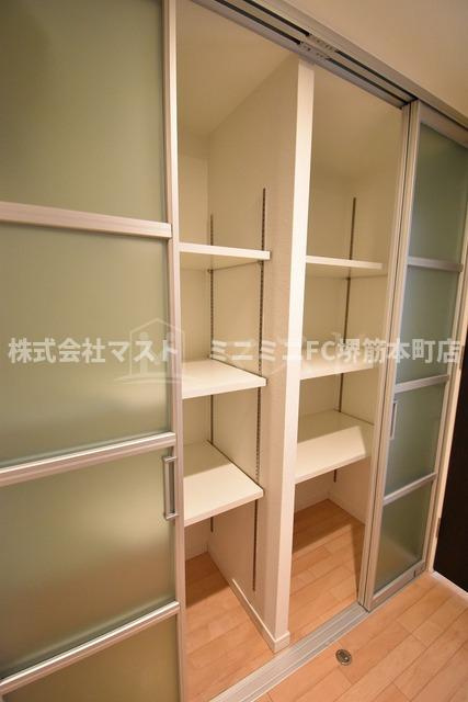大阪市中央区博労町１丁目の賃貸マンションの収納