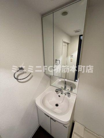 大阪市中央区上町の賃貸マンションの洗面所