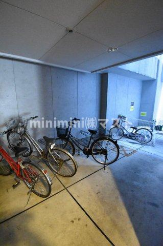 大阪市中央区松屋町の賃貸マンションの駐車場