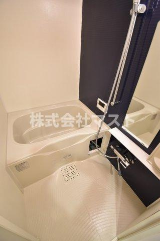 大阪市中央区高津３丁目の賃貸マンションの浴室