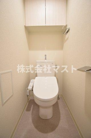 大阪市中央区高津３丁目の賃貸マンションのトイレ