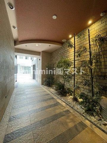大阪市中央区南船場２丁目の賃貸マンションのロビー