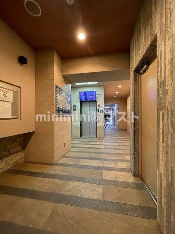 大阪市中央区南船場２丁目の賃貸マンションのロビー