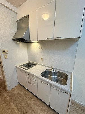 大阪市中央区南船場２丁目の賃貸マンションのキッチン