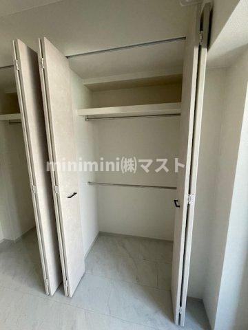 大阪市中央区南本町２丁目の賃貸マンションの収納