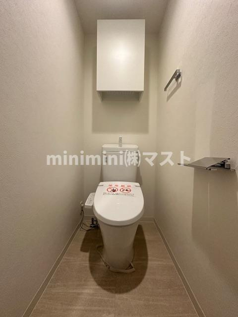 大阪市中央区南久宝寺町２丁目の賃貸マンションのトイレ
