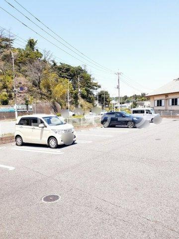 セレーナＢの駐車場|高崎、前橋のお部屋探しはエンドスケープまで！お客様の理想お聞かせ下さい♪