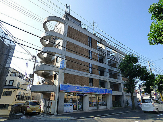 神戸市灘区赤坂通７丁目の賃貸マンションの外観