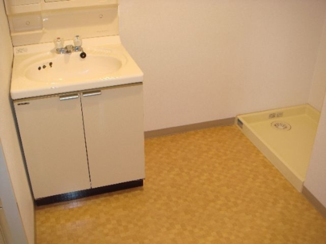 神戸市灘区赤坂通７丁目の賃貸マンションの洗面所