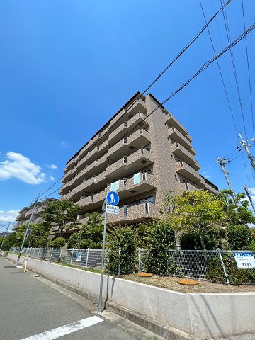 西宮市小松北町１丁目の賃貸マンション
