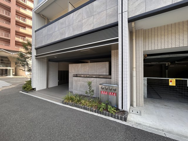 神戸市中央区磯辺通２丁目の賃貸マンションのエントランス