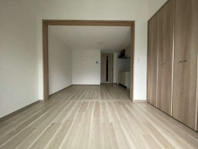神戸市中央区磯辺通２丁目の賃貸マンションの居間・リビング