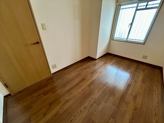 神戸市東灘区向洋町中７丁目の賃貸マンションの居間・リビング