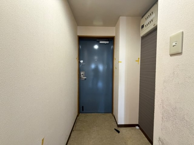 神戸市東灘区向洋町中７丁目の賃貸マンションの玄関