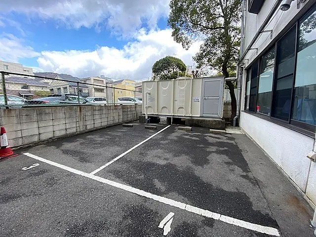 ステラ田中町の駐車場