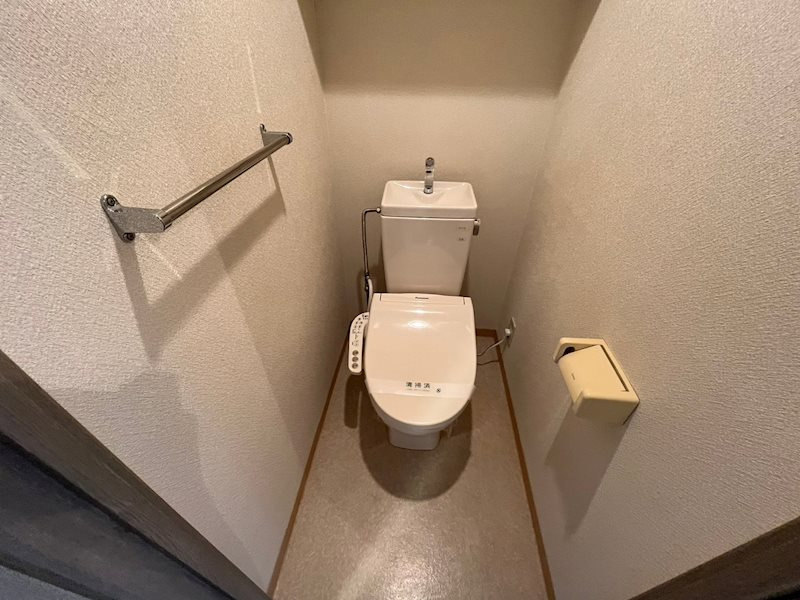 エステムコート芦屋西のトイレ