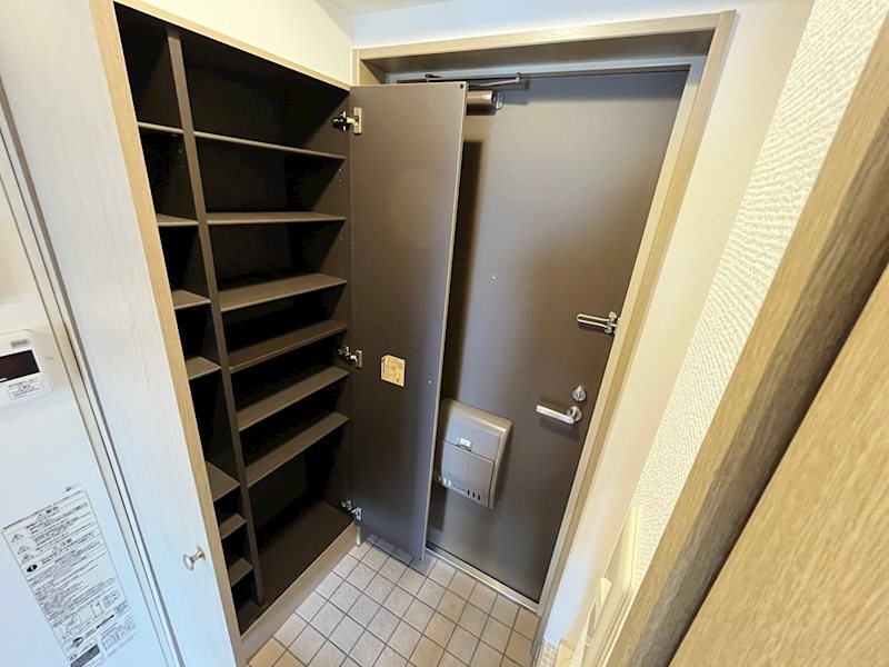 エステムコート芦屋西の玄関