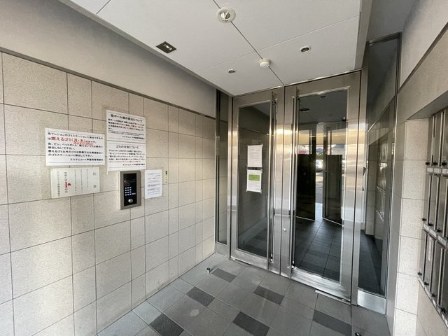 エステムコート芦屋西のエントランス