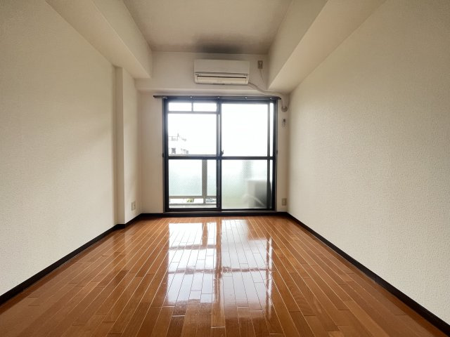 エステムコート芦屋西の居間・リビング