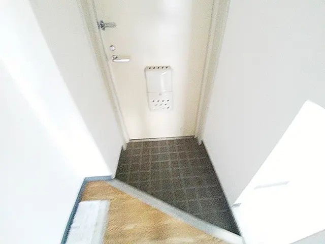 神戸市東灘区住吉宮町４丁目の賃貸マンションの玄関