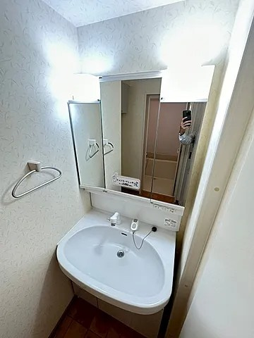 フォレストコート西元町の洗面所
