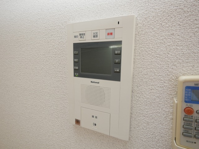 ONE ROOF FLAT TENJINBASHI（旧：シャルマンフジ天神橋）のセキュリティ|シャルマンフジ天神橋　TV付モニターフォン