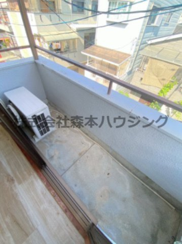 【バルコニー】 | 　ジョイフル野里 | 落ち着いた時間を過ごせるバルコニーです