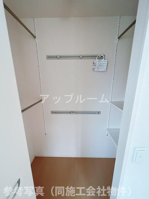 春日井市上条町３丁目のアパートの収納