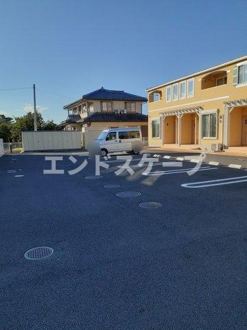 トーサムポロⅡの駐車場|高崎、前橋のお部屋探しはエンドスケープまで！お客様の理想お聞かせ下さい♪