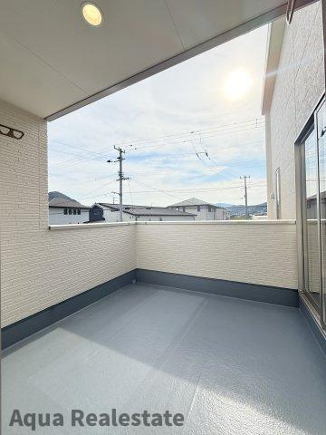 高松市国分寺町国分の新築一戸建のバルコニー|落ち着いた時間を過ごせるバルコニーです