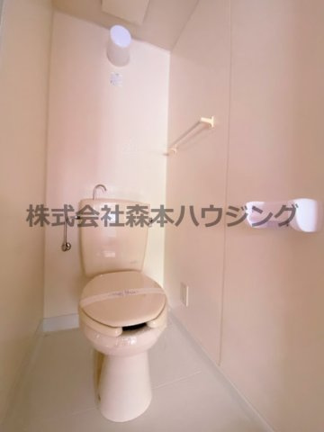 【トイレ】 | 　ジョイフル野里 | 清潔感のあるトイレです