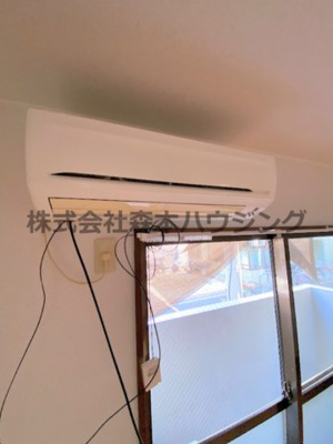 【設備】 | 　ジョイフル野里 | エアコンついてます