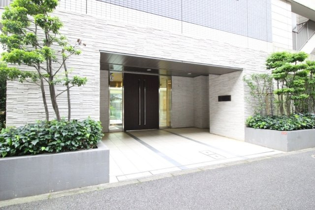 シェルゼ杉並高井戸のエントランス