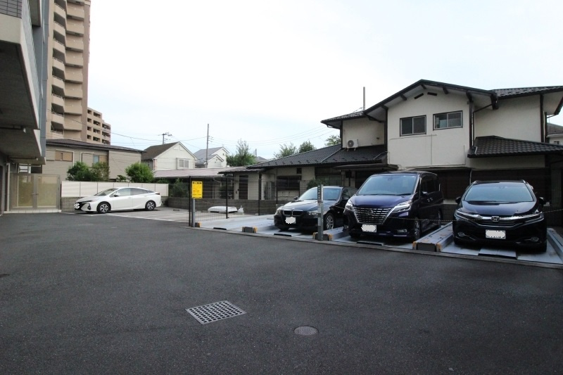 シェルゼ杉並高井戸の駐車場