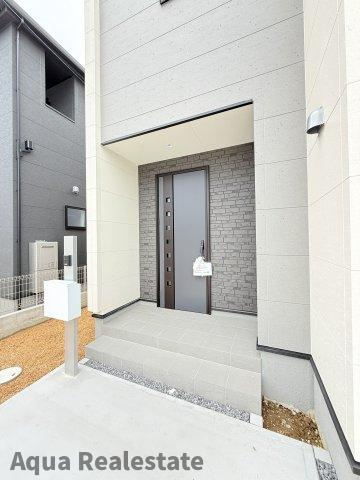 高松市国分寺町国分の新築一戸建の玄関|シンプルで使いやすい玄関です