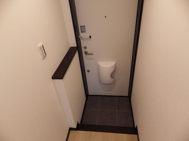 サニーハイム茗荷谷の玄関