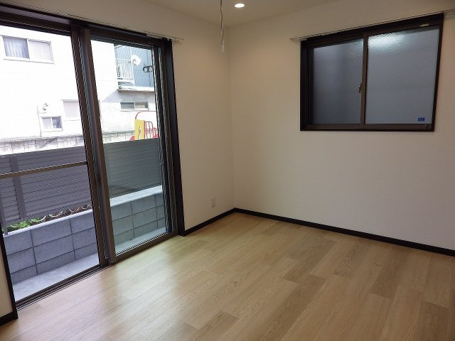 サニーハイム茗荷谷の居間・リビング