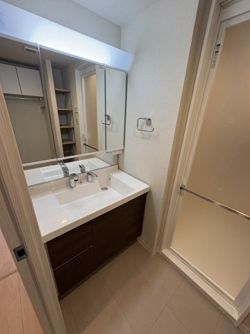 マンション和泉苑の独立洗面台